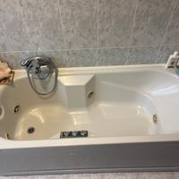 Vasca Idromassaggio jacuzzi completa