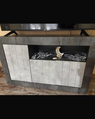Comodino in legno