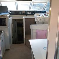 Imbarcazione a motore