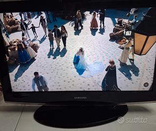 televisione SAMSUNG + staffa muro 