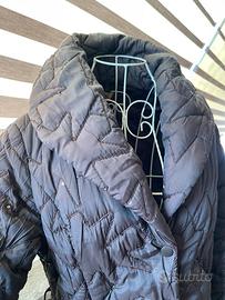 Giacca corta trapuntata ricamata