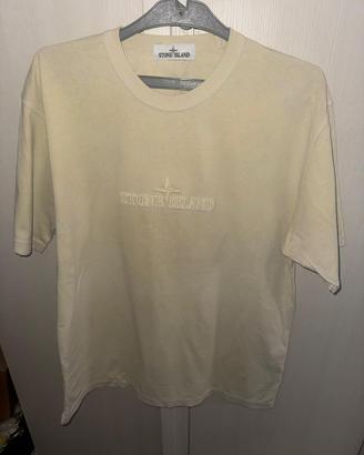 T-shirt stone island