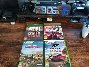 Lotto di 4 videogiochi per Xbox One e Xbox S
