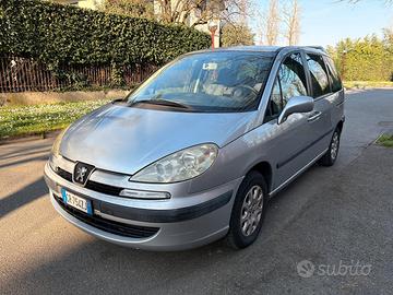 Peugeot 807 2.0 16V SR