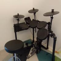 ALESIS DM7X Kit  batteria elettronica a 9 pad
