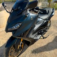 Tmax Tech 560cc