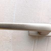 Maniglia porta-finestra