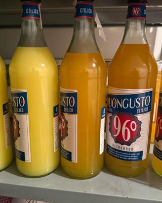 Limoncelli e liquori vari fatti in casa