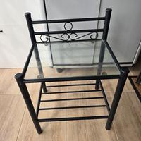 comodino in ferro e vetro 