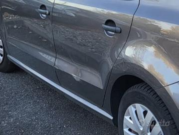 VOLKSWAGEN Polo 5ª serie - 2010