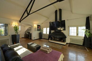 Appartamento di 119 m² con 4 locali e box auto a A