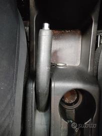 Leva freno a mano HYUNDAI IX20 1396cc benz 2015