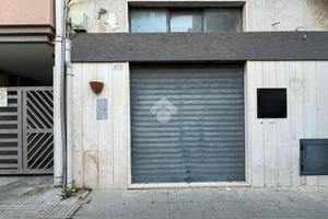 NEGOZIO A BRINDISI