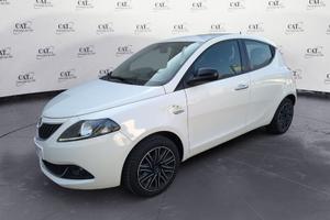 Lancia Ypsilon 0.9 silver hybrid