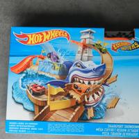 Hot weels squalo spiaggia con scatola