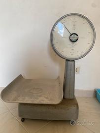 Bilancia meccanica a orologio Suprema usata