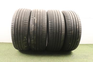 Gomme Pirelli Pzero 235 50 19 estate