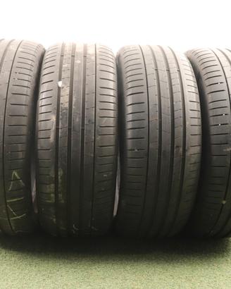 Gomme Pirelli Pzero 235 50 19 estate
