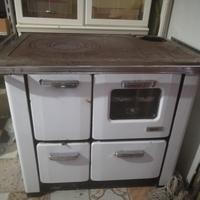 cucina a legna, stufa economica.