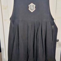 Vestito invernale stile Dark Academia o Uniforme