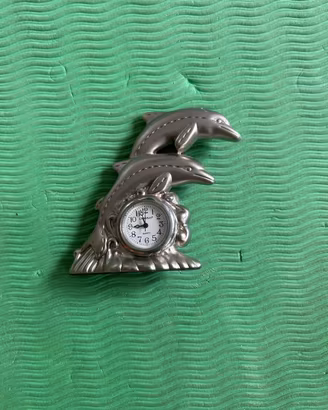 Orologio con delfino