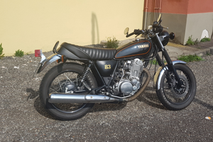 Yamaha SR 400