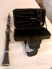 Clarinetto con valigetta....