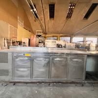Banco frigo 3 ante  e due cassetti