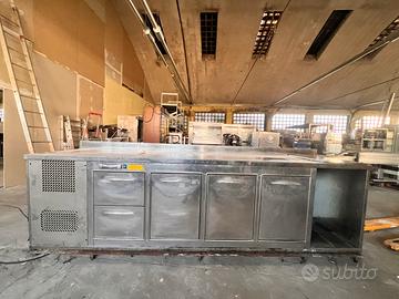 Banco frigo 3 ante  e due cassetti
