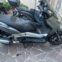 Yamaha xmax 250