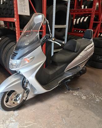Suzuki Burgman 400