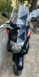 SCOOTER HONDA-PEUGEUT SV 250