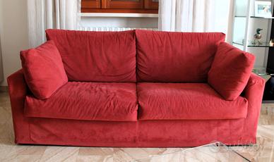 divano marca DEMA tre posti