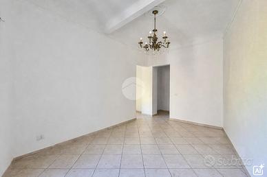 5 LOCALI A SAVONA