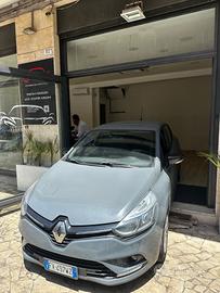Renault Clio dCi 8V 75 CV 5 porte Moschino Life
