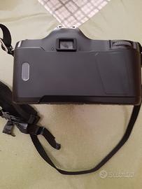 macchina fotografica con rullino 