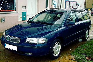 Volvo V70 D5 Ricambi