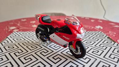 Modellino Ducati Desmosedici Maisto 1:18