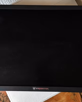 Monto Acer Predator 27”