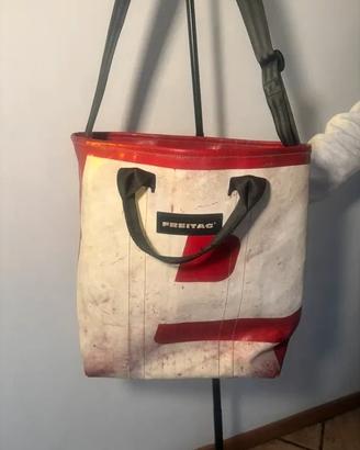 Borsa Freitag originale tote rosso bianco con trac