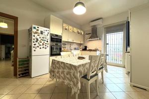 3 LOCALI A MONTEROTONDO