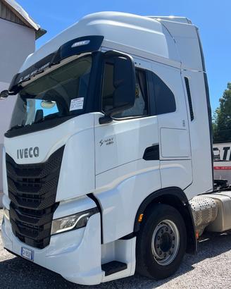 Iveco S-Way 480, anno 2022, km 416.000, con retard