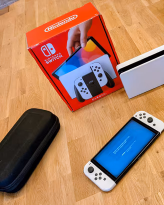 Nintendo Switch OLED + Custodia e Scatola