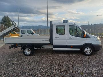 FORD TRANSIT CON GANCIO TRAINO