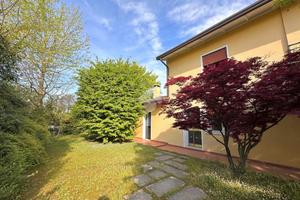 VILLA SINGOLA A TREBASELEGHE