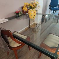 tavolo quadrato di design in cristallo