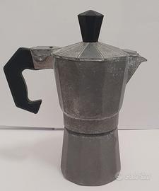 piccola caffettiera da una tazza 