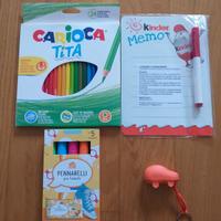 Matite colorate, pennarello, lavagna, portachiave