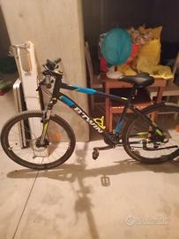 bicicletta Rockrider 520 cerchi da 27' come nuova