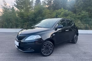 Lancia Ypsilon 1.0 FireFly 5 porte S&S Hybrid